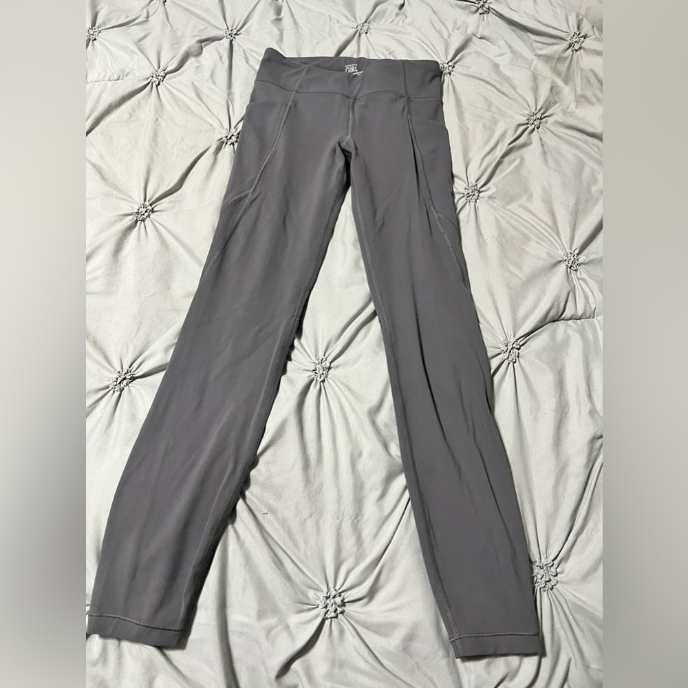 Athleta girls size L/12 leggings- like new only washed